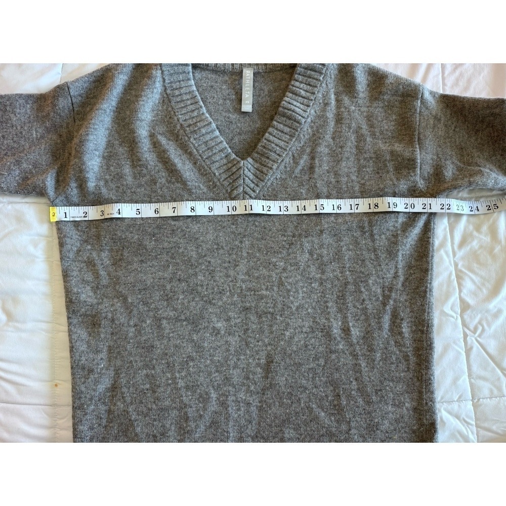 Athleta Vital Sweater Womens Oversized XS Gray Knit V Neck Soft Sweater EUC - Picture 4 of 8